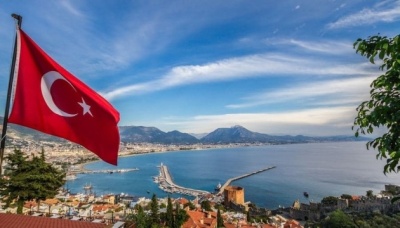 Туреччина скасовує обов'язкові ПЛР-тести для туристів з України