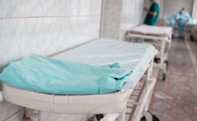У Тернополі від COVID-19 померла 26-річна жінка: її дитину врятували