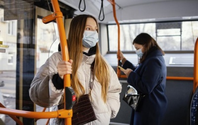 Як не підчепити коронавірус у громадському транспорті: поради медиків