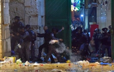 Понад двохсот осіб постраждали в зіткненнях поліції з палестинцями в Єрусалимі
