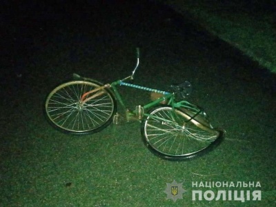Смертельна ДТП в Чернігівській області: п'яний водій вантажівки збив велосипедисток і ледь не втік за кордон 