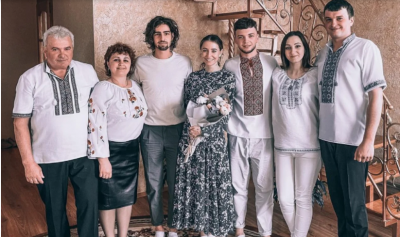 Стримала обіцянку: Надя Дорофєєва на Великдень відвідала рідне село переможця Голосу країни-11 - відео