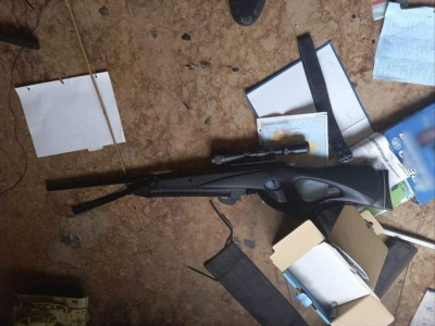 15-річна дівчина застрелила свого товариша, фотографуючись зі зброєю
