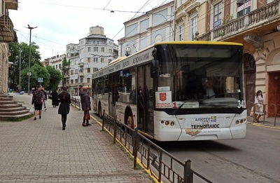 В Україні різко злітають ціни на проїзд у громадському транспорті: що відомо
