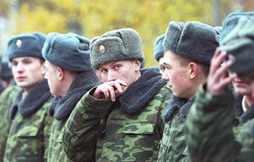 Білоруські військові масово відмовляються воювати проти України, - ЗМІ