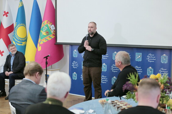 Олег Синєгубов взяв участь у першому Молитовному сніданку на Харківщині