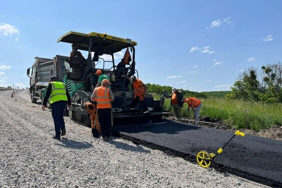 У Безлюдівській громаді відновлюють дорогу