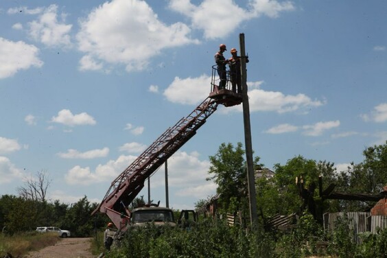 У селі Велика Комишуваха відновили електропостачання