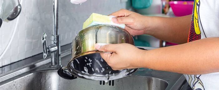 Як відмити пригорілу каструлю з нержавійки алюмінію і емальовану