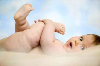 Пупкова грижа у новонароджених лікувати чи ні