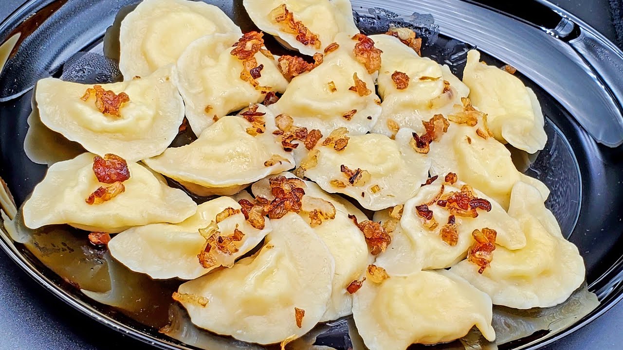 Рецепт вареників з картоплею та грибами
