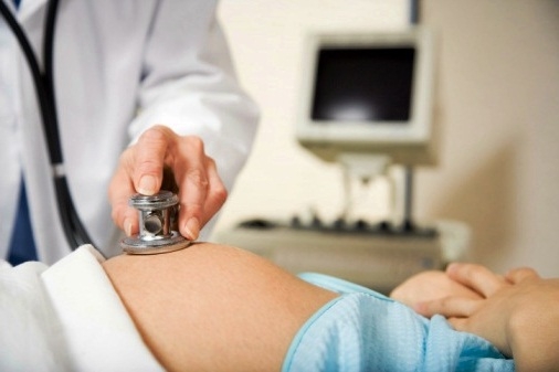 Як лікувати помірне і виражене маловоддя при вагітності