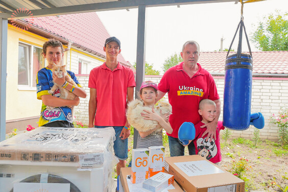 80 великих прийомних родин Харківщини отримали допомогу від Фундації Олени Зеленської