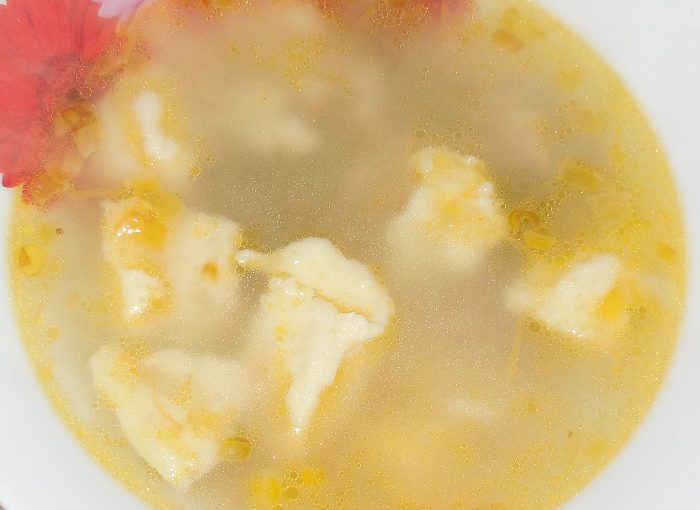 Як готувати суп з галушками на м’ясному та овочевому бульйоні