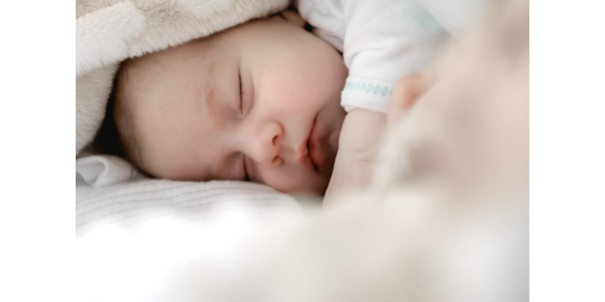 Як можна привчити дитину засинати в своєму ліжечку