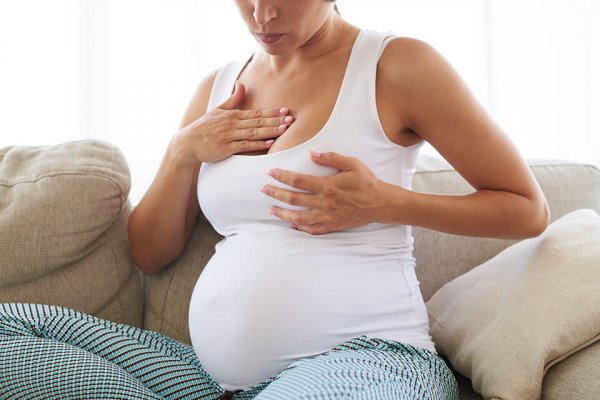 Болять груди при вагітності