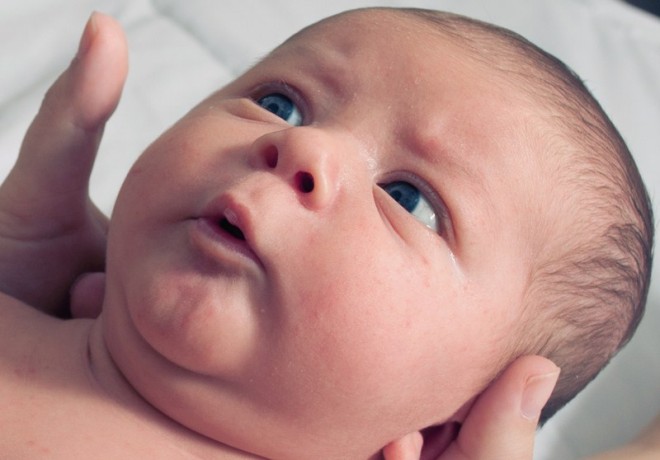 Як позбавити новонародженого від гикавки