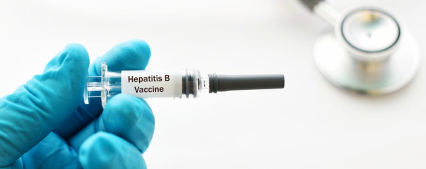 Чи потрібне щеплення від гепатиту В новонародженому