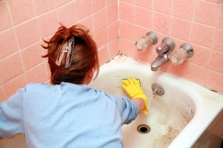 Чим чистити акрилову ванну в домашніх умовах