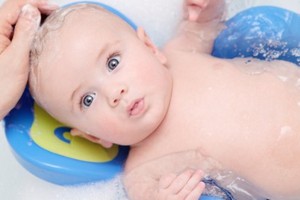 Як часто і як довго потрібно купати немовля