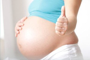 Дуже маленький живіт на початку вагітності і перед пологами