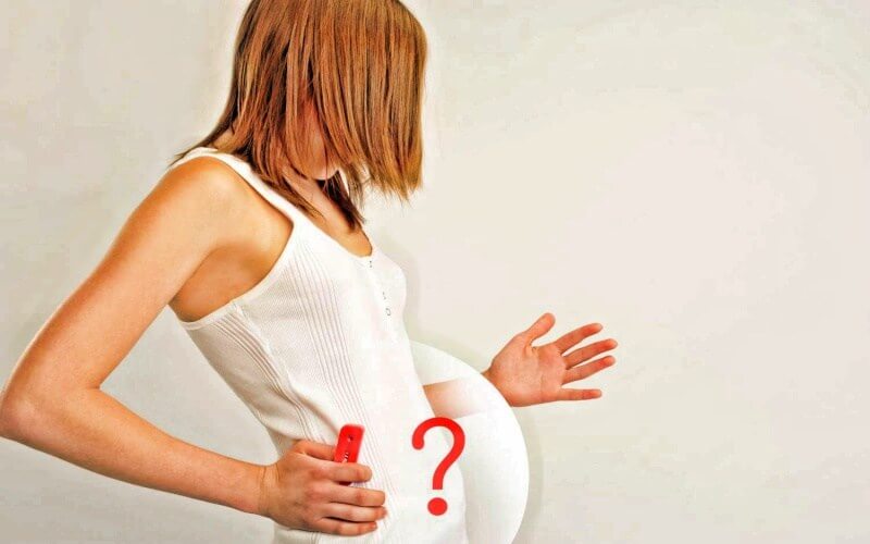 Які симптоми помилкової вагітності спостерігаються у жінок