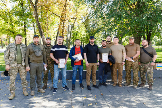 Захисникам Харківщини передали лазнево-пральні комплекси, «швидку» та технічні засоби для виконання бойових завдань