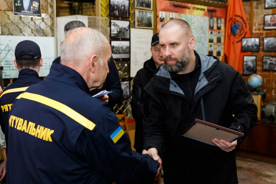 Олег Синєгубов привітав рятувальників з 200-річчям пожежної охорони Харківщини